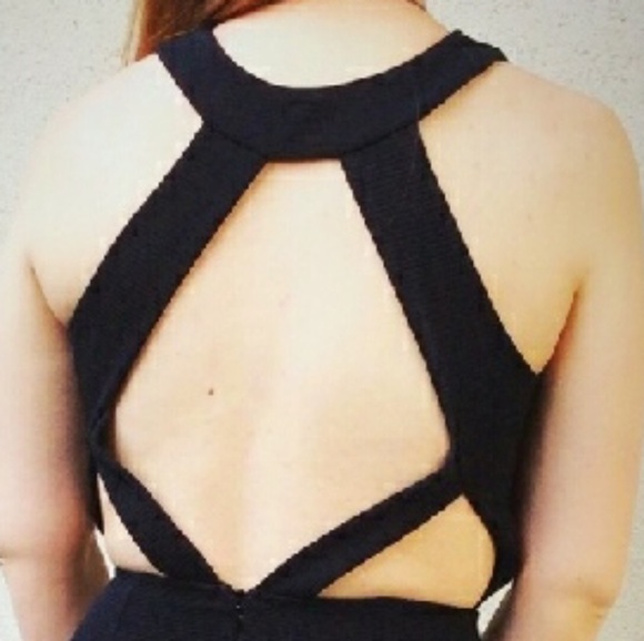 HOST PICK! 🎉 High neck Open Back Black Dress - Picture 4 of 6